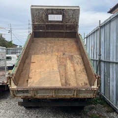 Isuzu 4 tonの画像