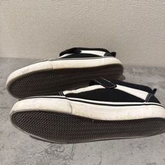 ◾️西松屋 23cm スニーカーの画像