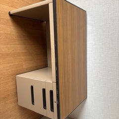 頑丈な机の画像