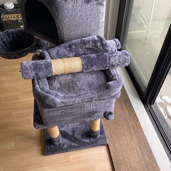 【お話中】
キャットタワーの画像