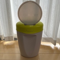 Combi  おむつバケツの画像