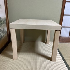 IKEA 木製 正方形 ホワイト　テーブルの画像