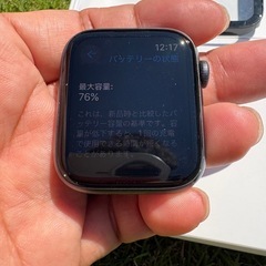 Apple WatchSE(第一世代)Space Gray 44mm本体＆充電器の画像
