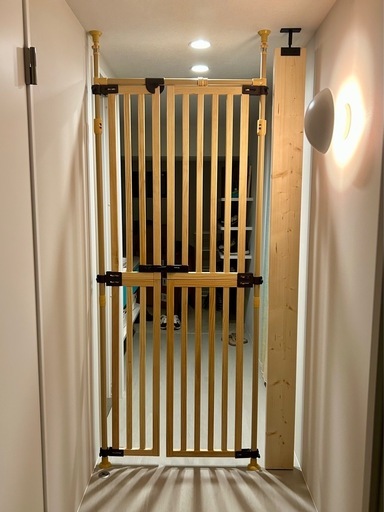 木の のぼれんニャン 猫用ペットゲート　ハイタイプ 猫の脱走防止フェンス　突っ張り　屋内用