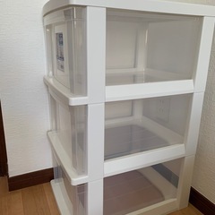 衣装ケースの画像