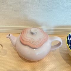ル・クルーゼ　ティーポット　お椀などの画像