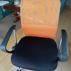 OAラックと椅子のセットの画像