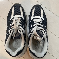 レディース　FIILA スニーカー 23.5㎝　  の画像