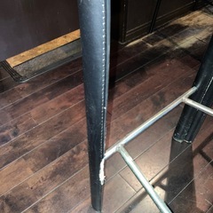 カウンター用椅子2脚の画像