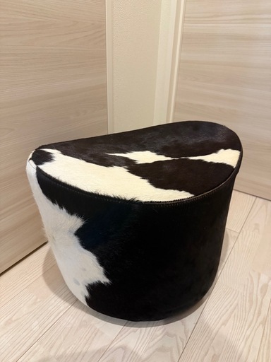 IKEA 高級ライン ストックホルム ハラコ スツール 子牛毛皮 黒x白