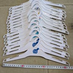 西松屋ハンガー25本の画像