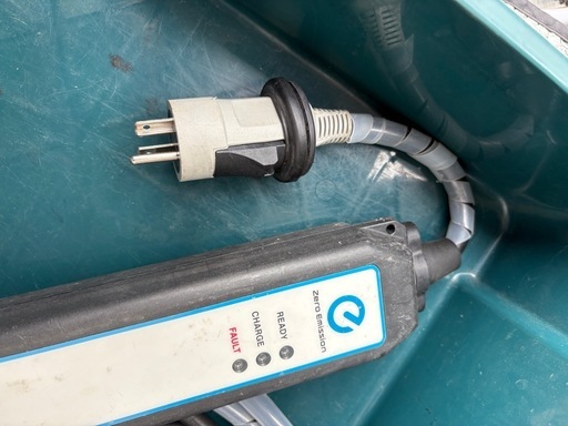 日産純正200V充電ケーブル　EV充電