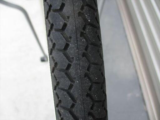 E548 ☆限定特価☆ 中古自転車 【26インチ 軽快車 ベージュ LED