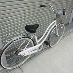 E551　★限定特価★ 中古自転車 【26インチ　軽快車　アサヒ　ホワイト　LEDオートライト 】 使用少ないの画像