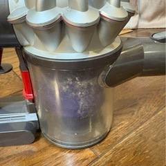 ダイソン　ハンディークリーナー　掃除機の画像