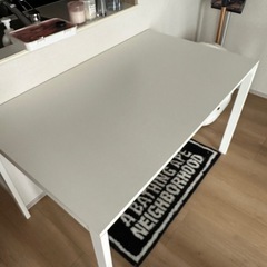 IKEAテーブル
の画像