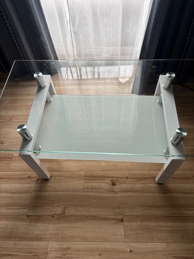 ガラステーブル