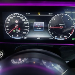 メルセデス・ベンツ E220d  アバンギャルドAMGラインの画像