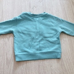UNIQLOベビー トレーナー 70サイズ 緑の画像
