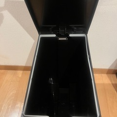 ゴミ箱の画像