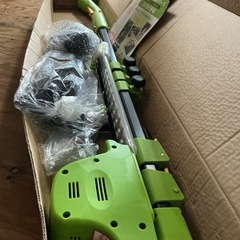 マジックトリマー🌱新品•未使用品✨MAGICTRIMMERマジックトリマー軽量設計コードレス伸縮式植木バリカン庭木バリカン取扱説明書付き❗️黄緑色の画像