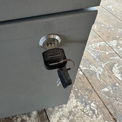 キャスター付き　引き出し　オフィス家具　の画像
