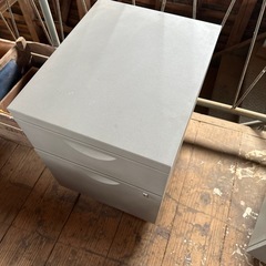 キャスター付き　引き出し　オフィス家具　の画像