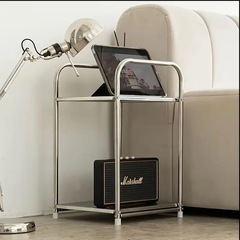 ヴィンテージスタイル 小型コーヒーテーブル サイドテーブル キャビネット サイドテーブル ステンレス収納ラック ミニマリストデザイン 金属製 コンパクト家具の画像