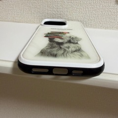 iPhone14proケース 強化ガラス 犬と本 モノトーンの画像