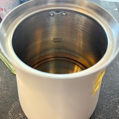 値下げしました！【アイリスオーヤマ】【電気ケトル】★2021年製 クリーニング済/6ヶ月保証付き/動作チェック済み 【管理番号10310】桒の画像