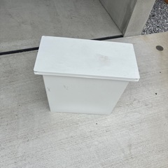 無印良品　フタ付き縦型ゴミ箱の画像