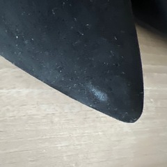 スエードパンプス　ブラックの画像