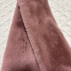ファー　くすみピンク　ストール　ティペット　マフラーの画像