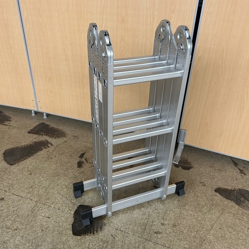 アルミ製多目的はしご（Aluminium Multi-Purpose Ladder）　脚立