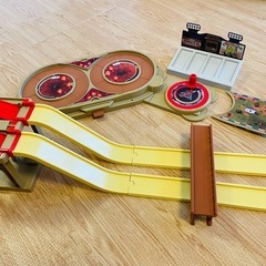 カーズ3  トミカ　ラジエータースプリングスとトリプルバトルコース　まとめ売りの画像