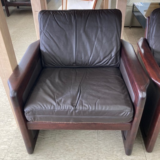 【ジモティー割引で最大15％OFF⭐️】dyrlund 1人掛けソファー ブラウン