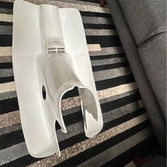 GB4001W  Leg Shield STD/DX (White)  GB4001Wの画像