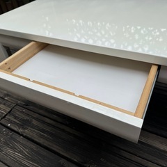 木製ローテーブルの画像