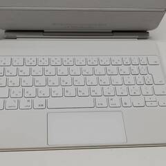 iPad Magic Keyboard/11インチ/A2261/日本語配列/ホワイト〈MJQJ3J/A〉の画像