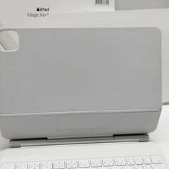 iPad Magic Keyboard/11インチ/A2261/日本語配列/ホワイト〈MJQJ3J/A〉の画像