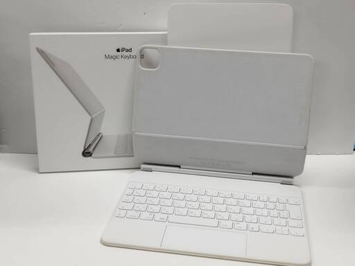 iPad Magic Keyboard/11インチ/A2261/日本語配列/ホワイト〈MJQJ3J/A〉