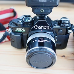 フィルム一眼レフカメラ Canon AE-1 PROGRAMの画像