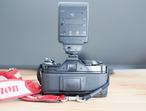 フィルム一眼レフカメラ Canon AE-1 PROGRAM