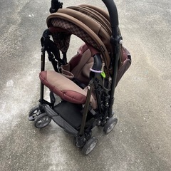 combi  ベビーカーの画像