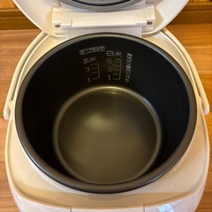 炊飯器
の画像