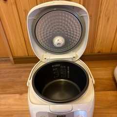 炊飯器
の画像