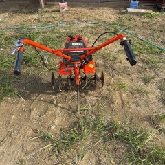 クボタ管理機　歩行型
耕運機の画像