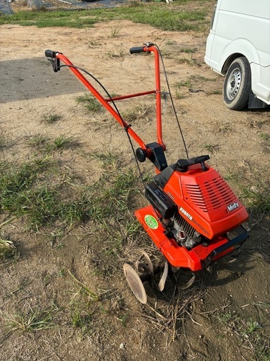 クボタ管理機　歩行型
耕運機