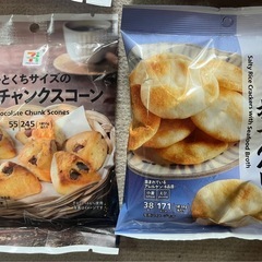 菓子、飲料品等、バラ(60円,100円,30円)売りも可、スコーン、コーヒー等、未開封、賞味期限内、。 菓子（チョコチャンクスコーン、海鮮だし塩せんべい）・スポーツドリンク・ライチ飲料:60円×14品→840円の画像