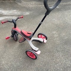 子供用三輪車の画像